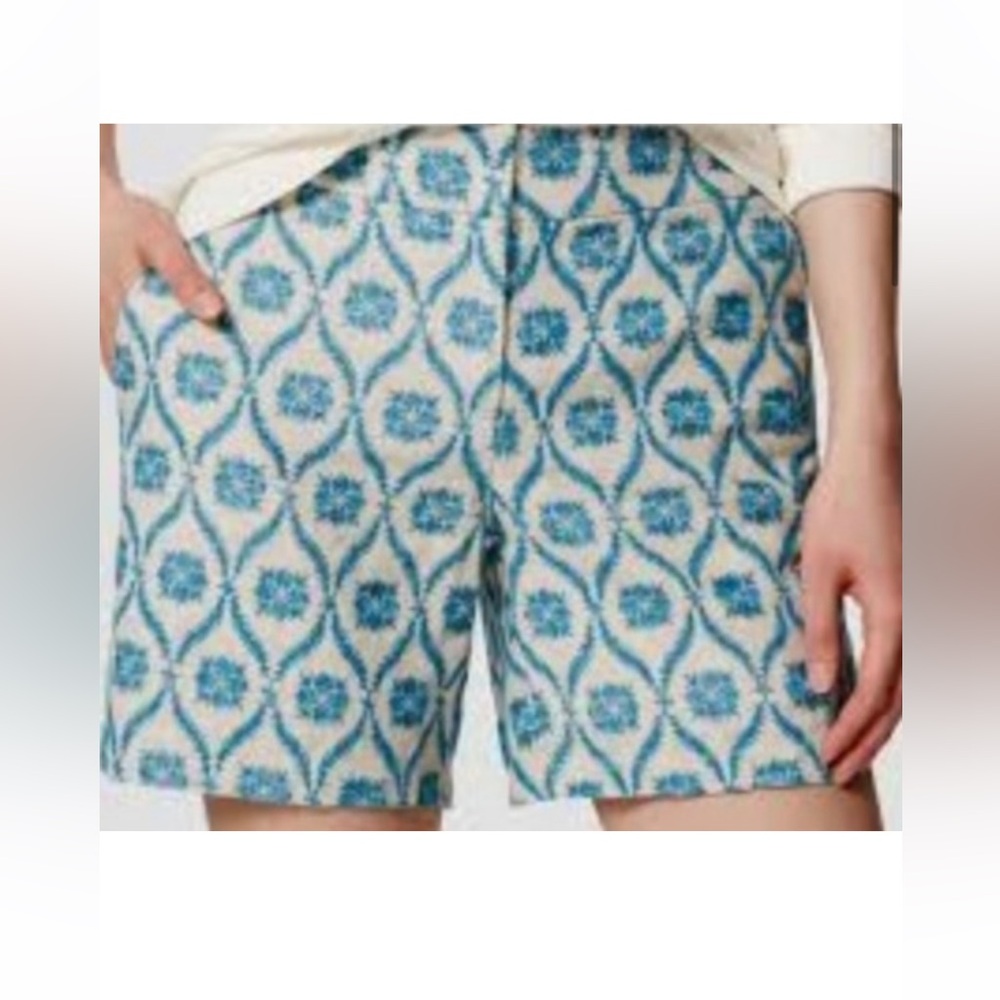 LOFT Blue and White Patterned Women's Shorts